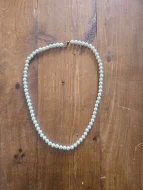 Classic White Pearl Necklace - Unbranded